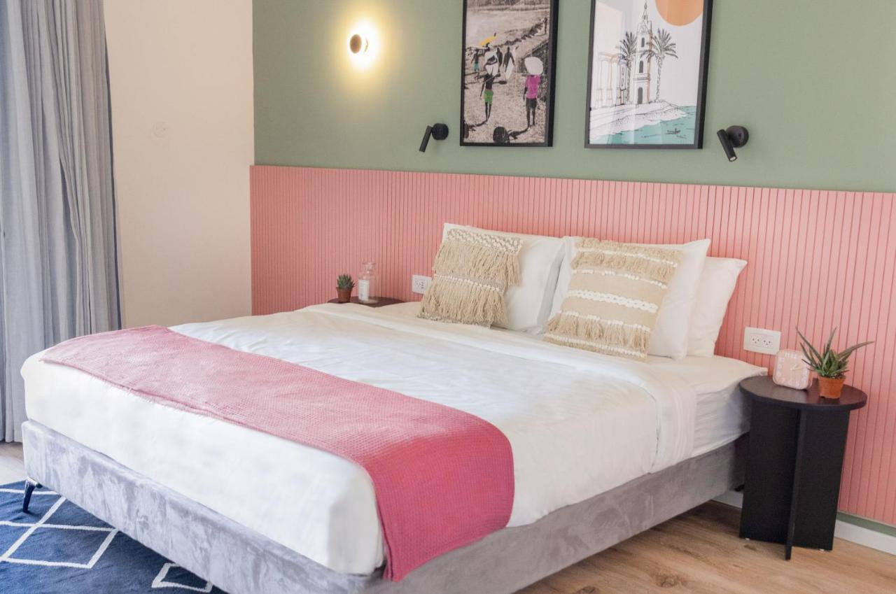 Zimmer mit Queensize-Bett und Meerblick