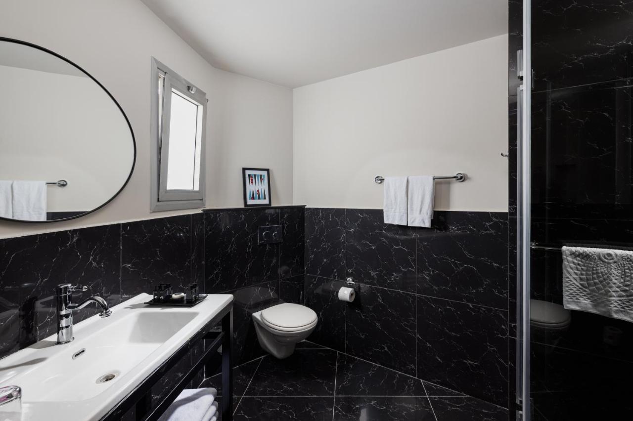 Play Suite with Balcony,1386352721:JPEG