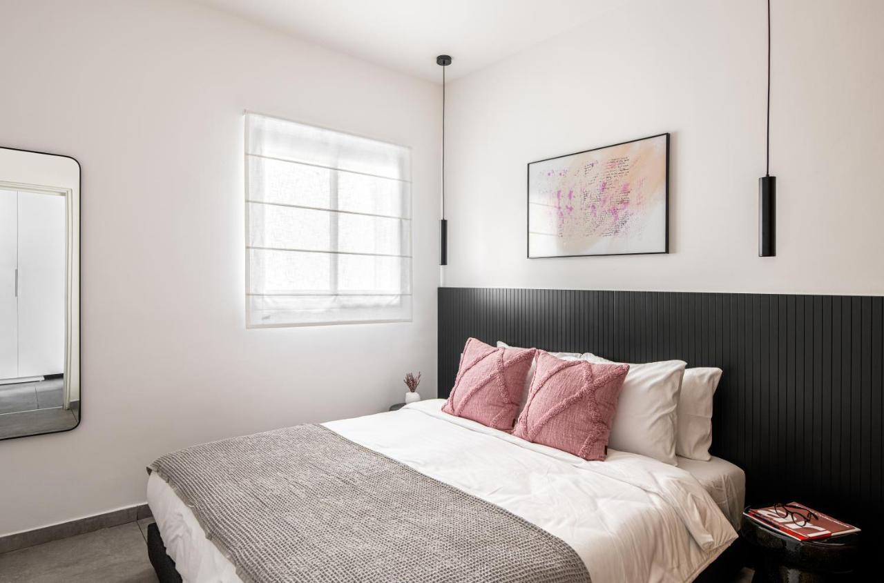 Two-Bedroom Apartment,1425427846:JPEG