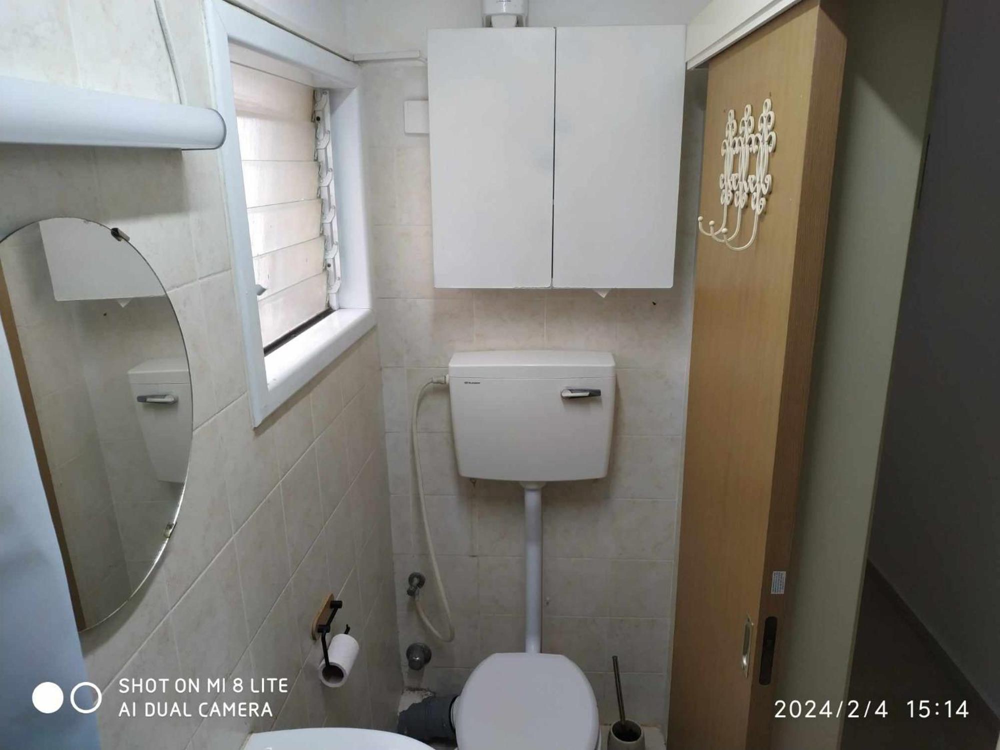 One-Bedroom Apartment,1499336305:JPEG