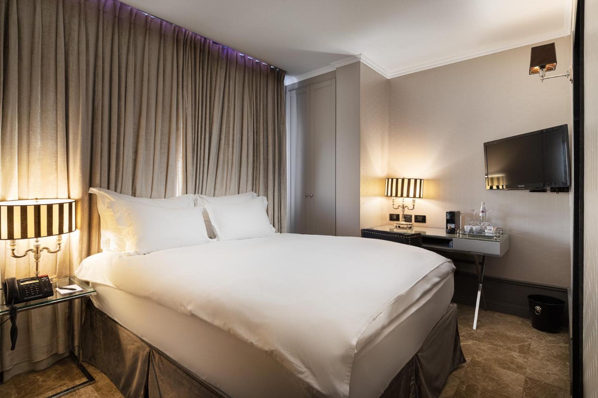 Classic Double Room,1589573893:JPEG