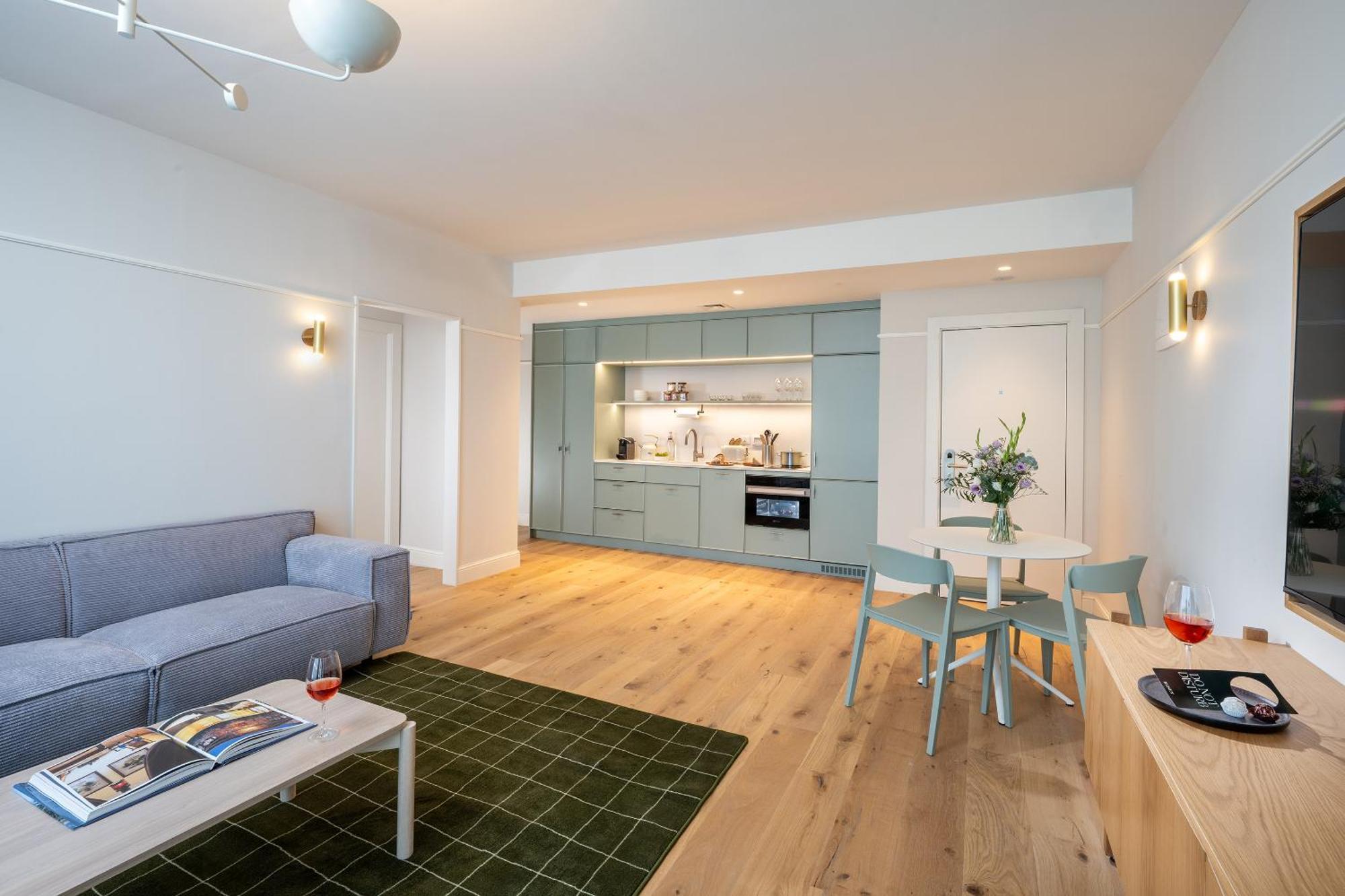 One-Bedroom Apartment