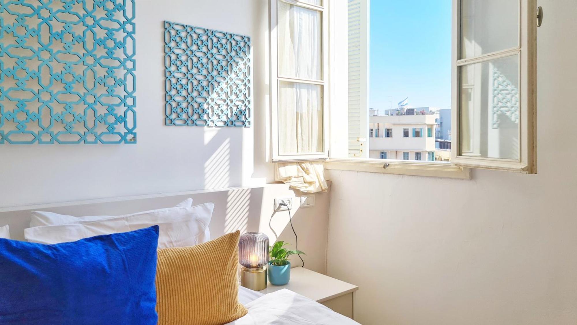 Two-Bedroom Apartment Terrace Sea View