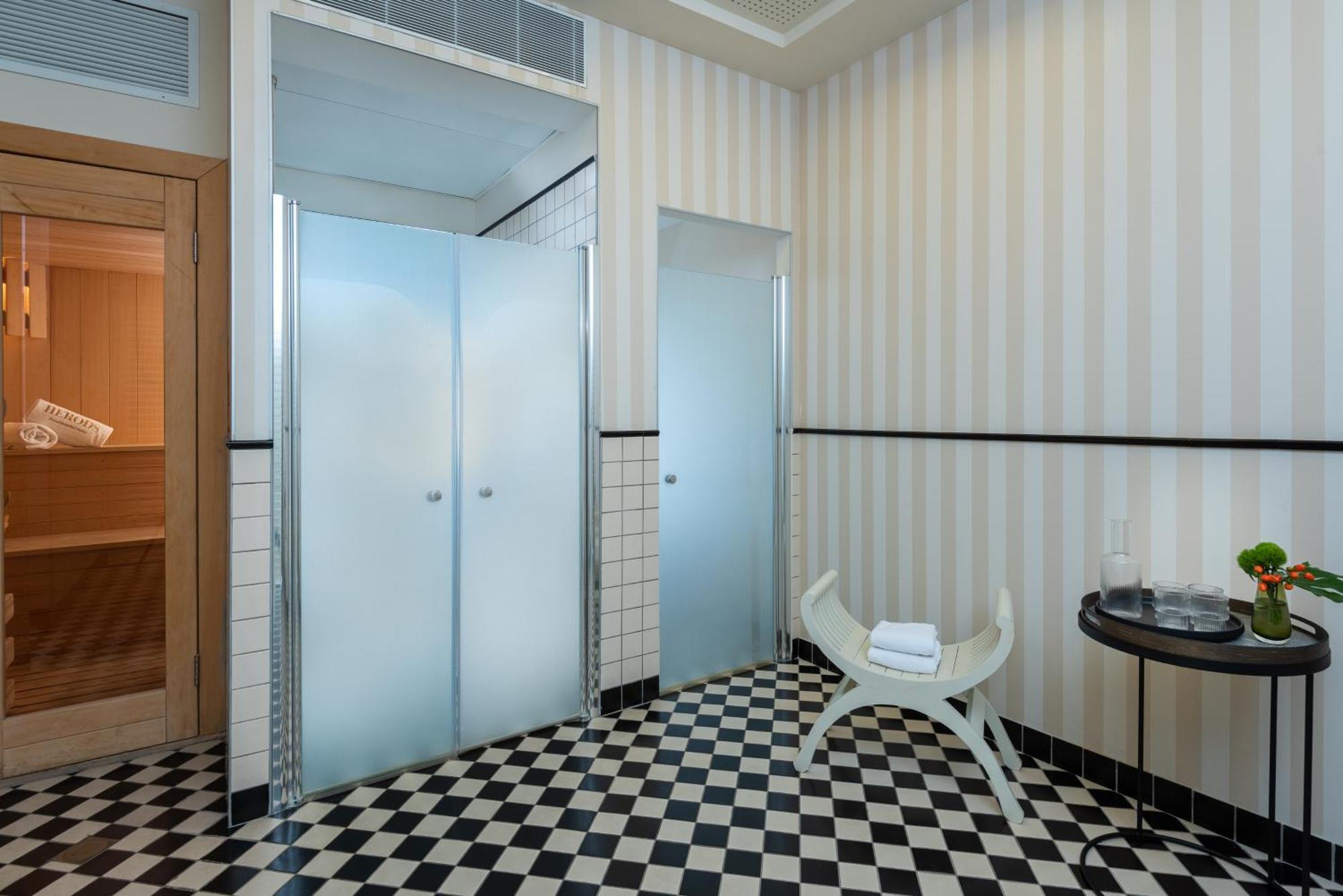 Presidential Suite