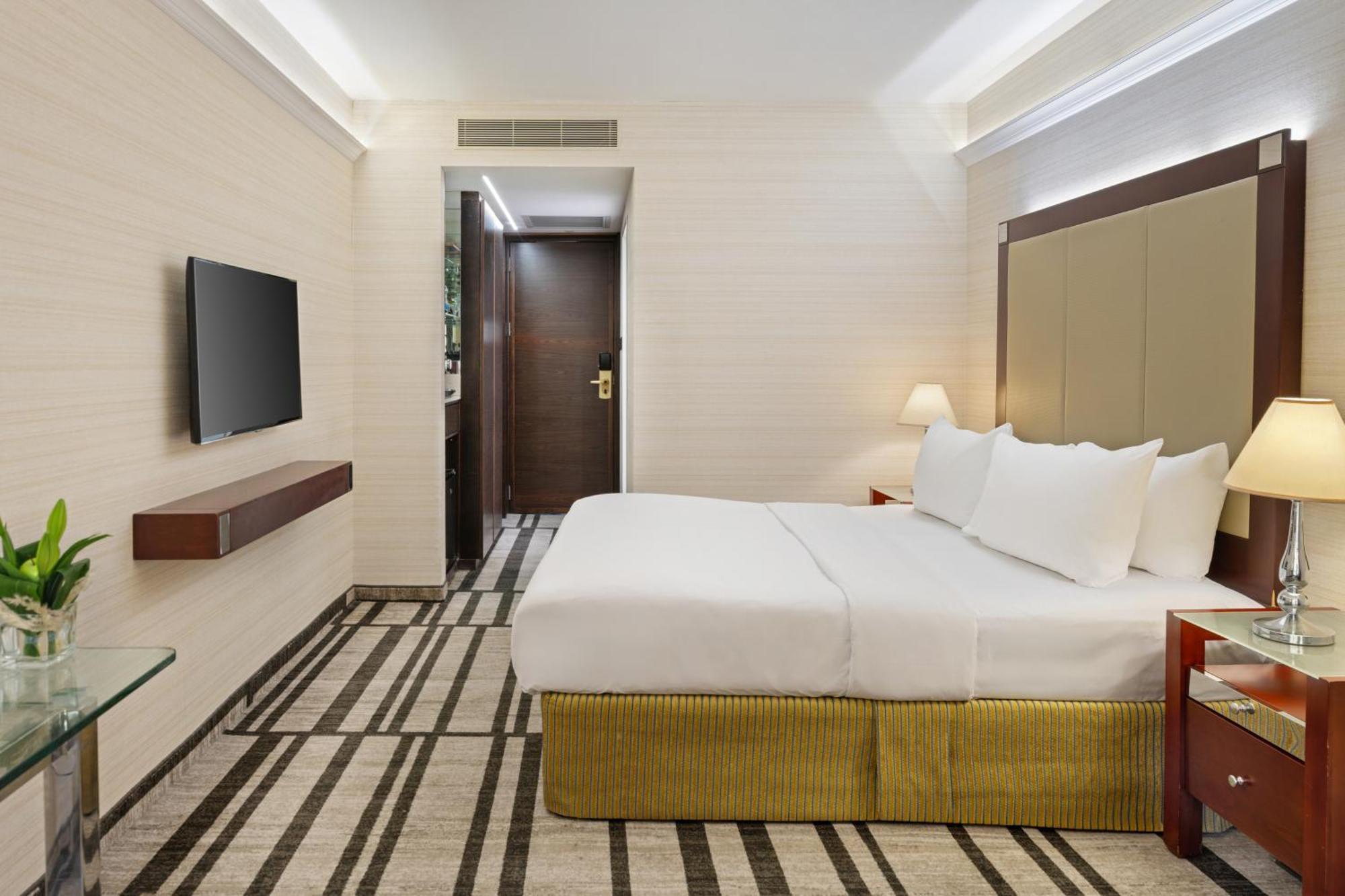 Classic Seaview Guest room 1 Queen Sea view Balcony