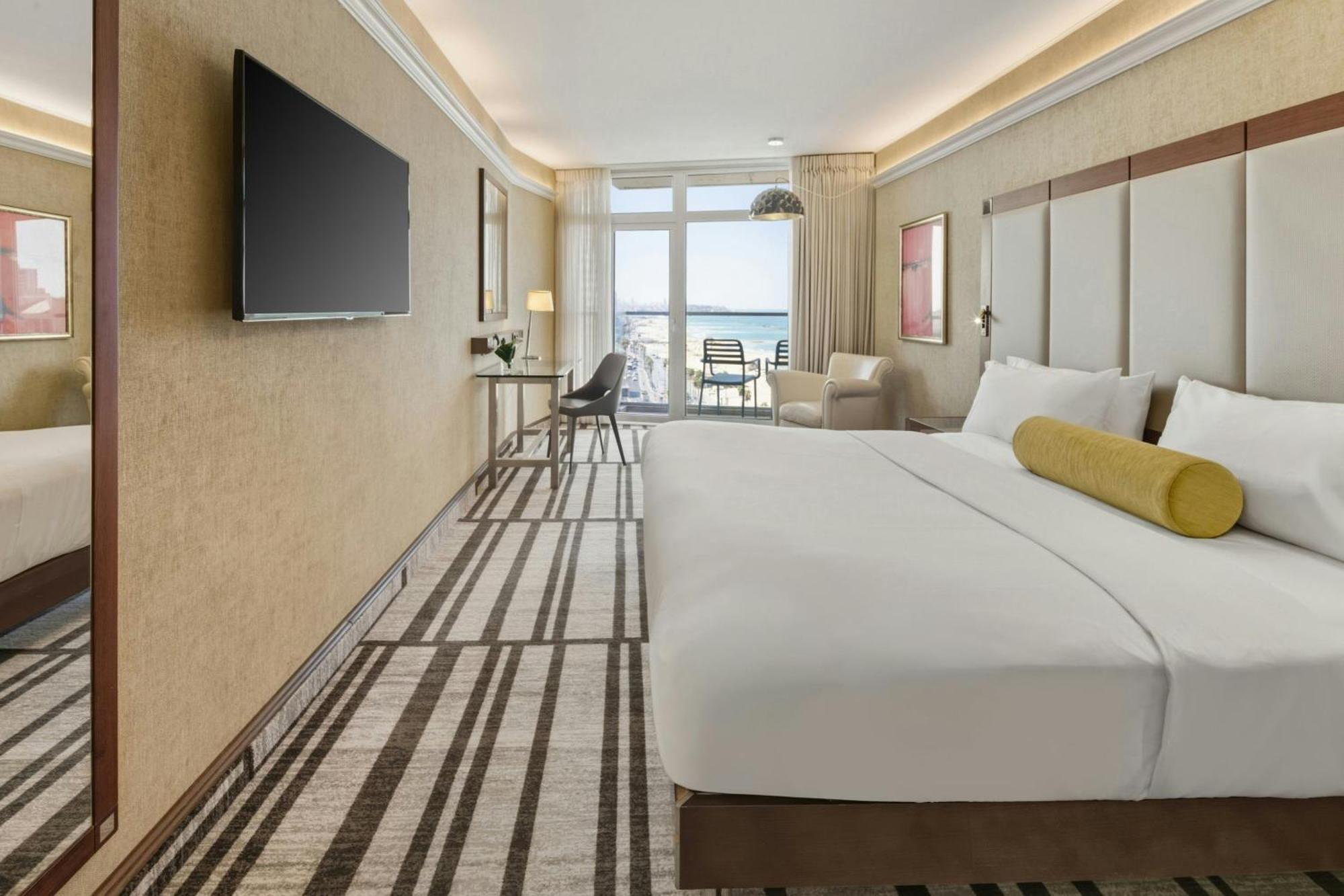 Deluxe Seaview Guest room 1 Queen Sea view Balcony