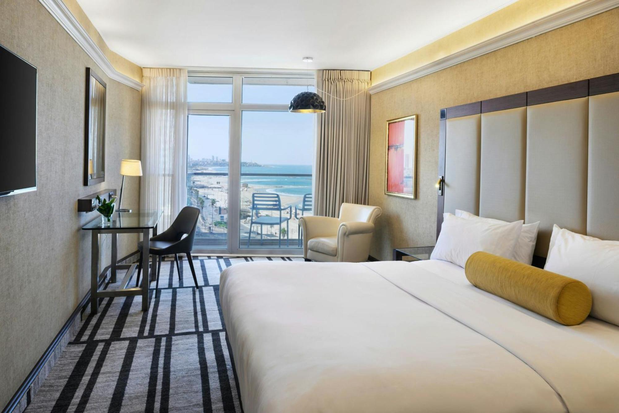 Deluxe Seaview Guest room 1 Queen Sea view Balcony