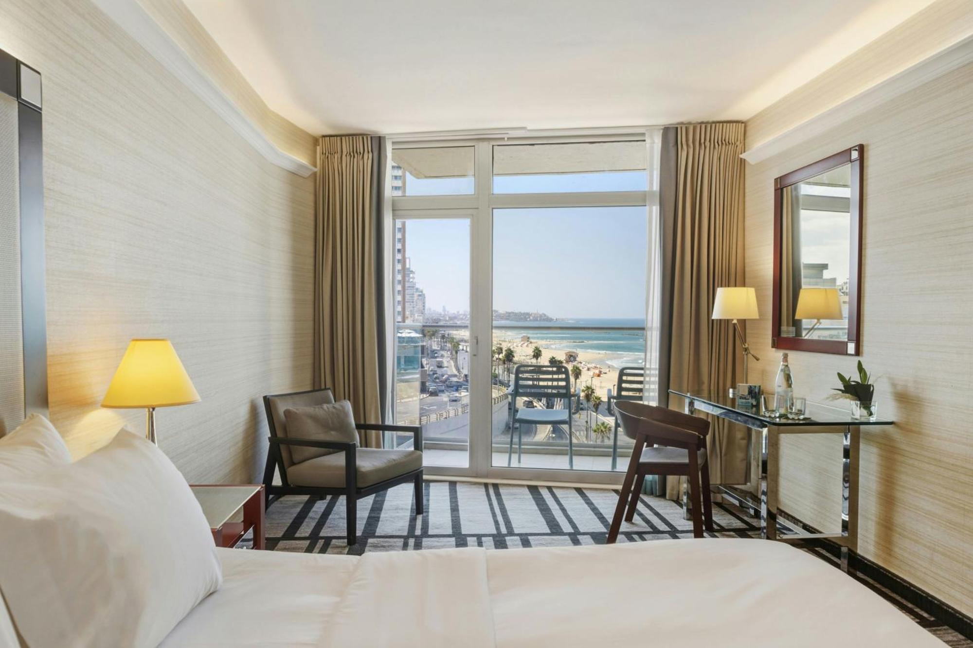Classic Seaview Guest room 1 Queen Sea view Balcony