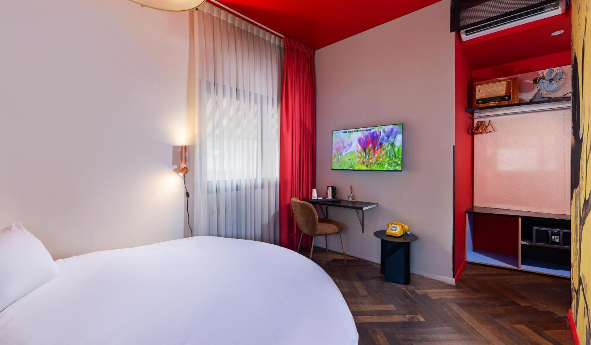 Quarto Duplo Clássico Romântico
