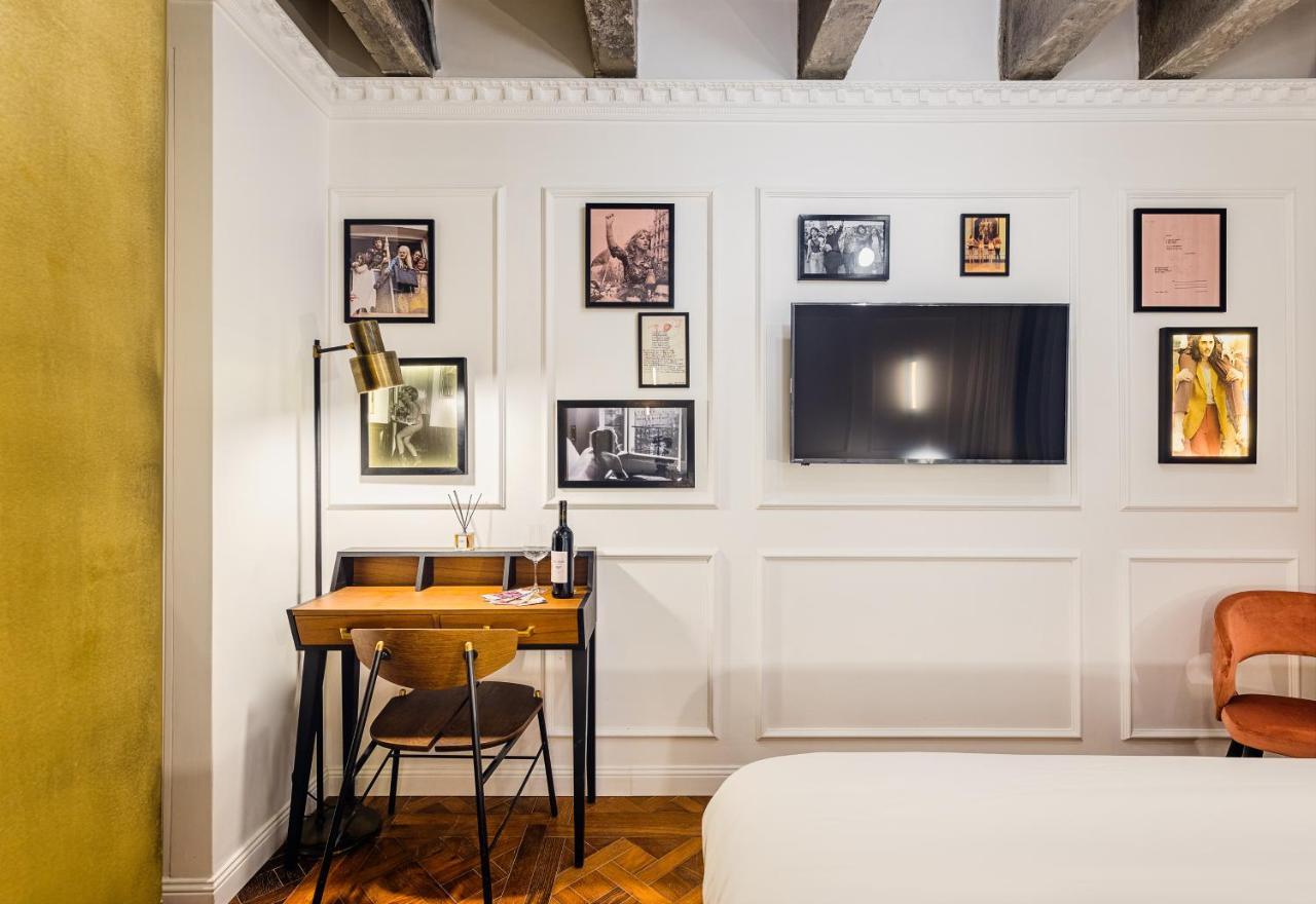 Brown Suite