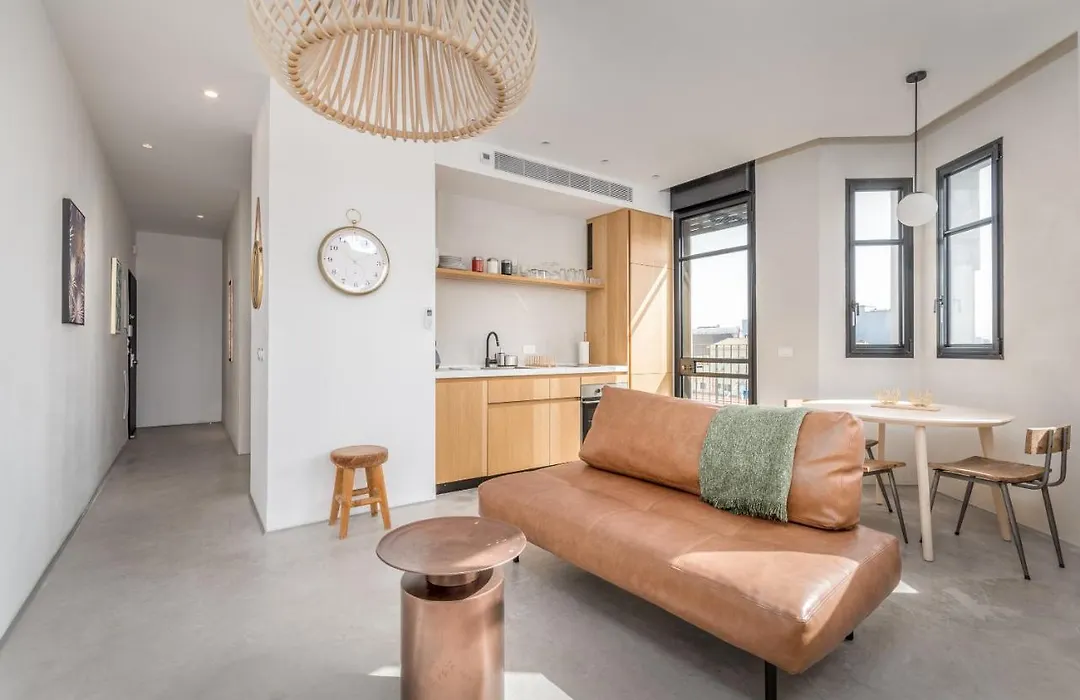 Trendy And Cosy Apartment / Balcony-1