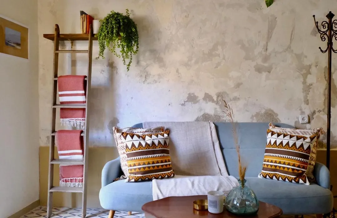 The Little House In Neve Tzedek-1