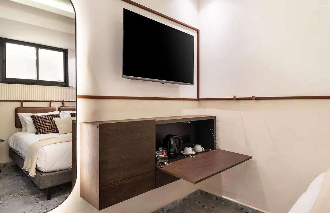 Mulan Hotel Tlv-1