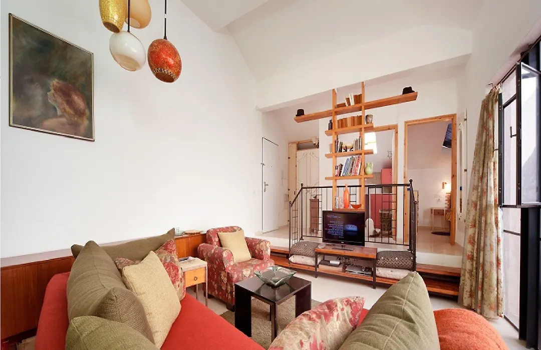 Lovely 2Br Apt W Balcony In Neve Tzedek Area By Sea N' Rent-1