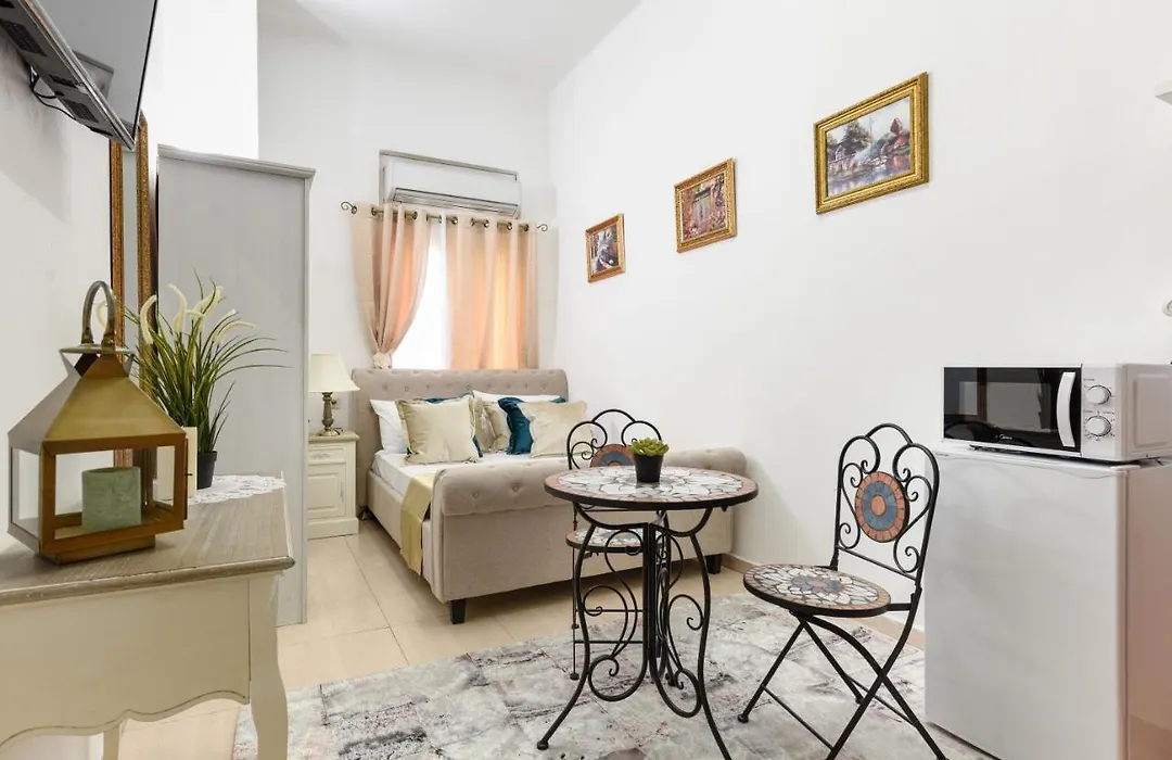 Ji Neve Tzedek Tel Aviv-1