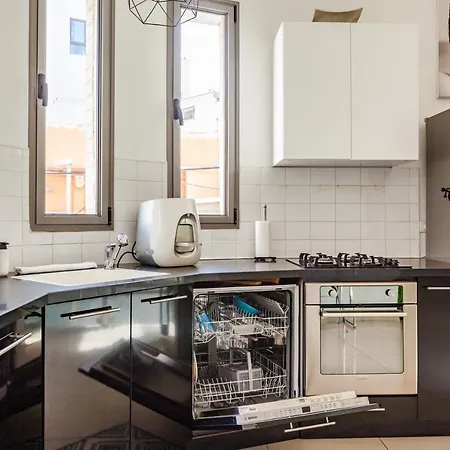 Superior And Spacious Duplex With Mamad In The Kerem-3
