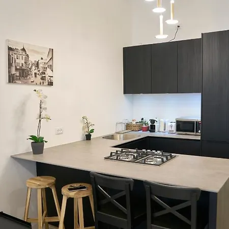 Montefiore Luxury Apartment By Nimizz-3
