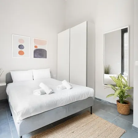 Yomtov 27 - By Beach Apartments Tlv-2