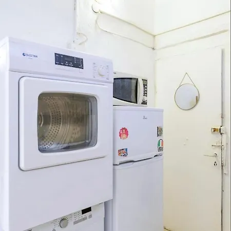 Carmel Market Spacious Apartment-2