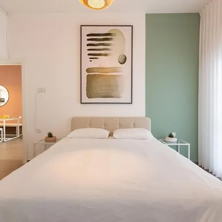 O&O Group - Stunning Chic 2 Bedroom Ibn Gvirol St-3