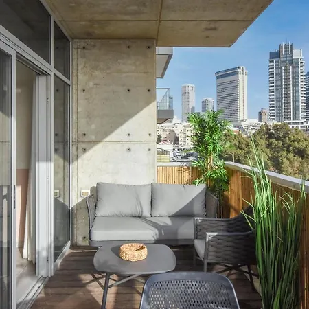 Modern 3-Br Near Beach Club By Holyguest-3