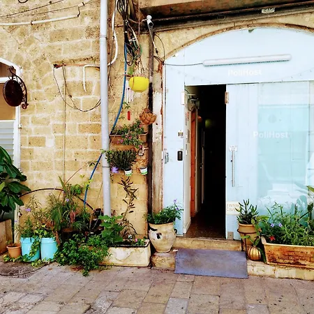 Polihosts Old Jaffa-3