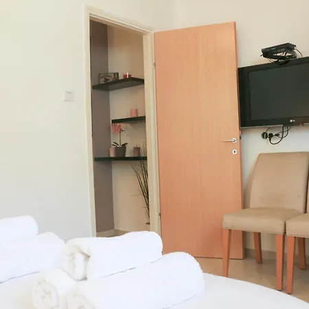 Miraks Ha-Yarkon-2