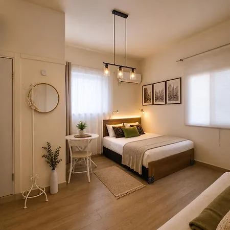 Private Rooms Near The Beach Center-3