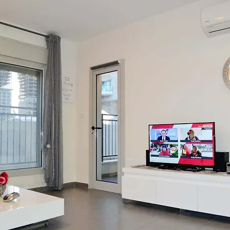 Classic 1Br In City Center Near Beach By Feelhome-3