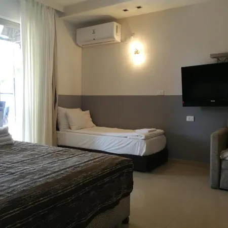 Royalty Suites-3