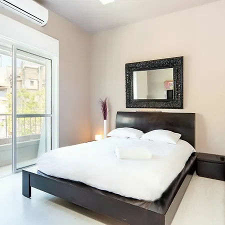 Stunning 2Bd W/ Private Balcony By Sea N' Rent-2