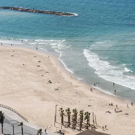 Picturesque 3Br Apt W Balcony & Parking Near Beach By Sea N' Rent-2
