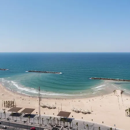 Picturesque 3Br Apt W Balcony & Parking Near Beach By Sea N' Rent-3