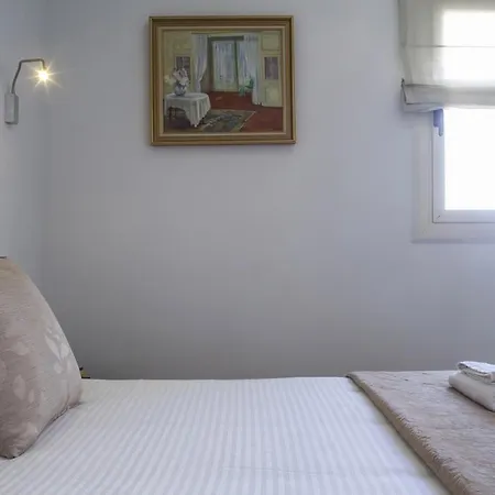 BnBIsrael apartments - Melchett Plume-2